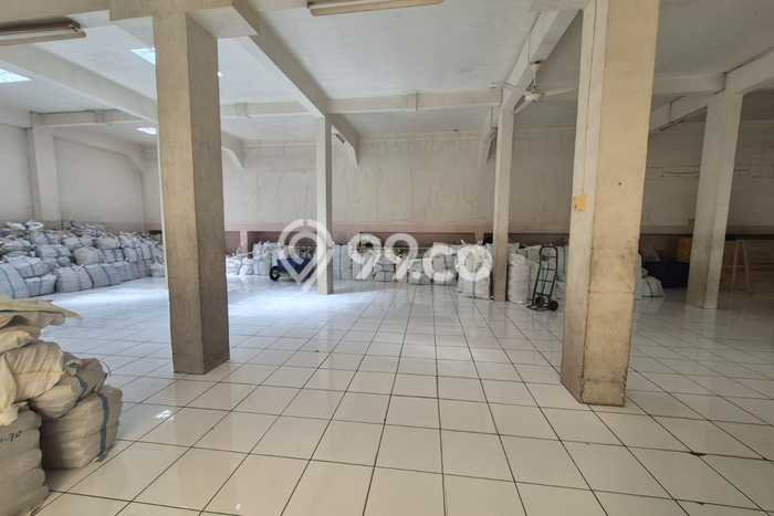 Gudang Dijual di Kiaracondong Bandung dengan Luas Bangunan 900m2 Gudang Dijual di Kiaracondong Bandung dengan Luas Bangunan 900m2