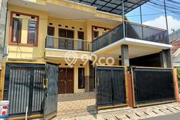 Rumah Bagus Siap Pakai Di Tebet Luas 350m2 Lokasi Strategis Rumah Bagus Siap Pakai Di Tebet Luas 350m2 Lokasi Strategis