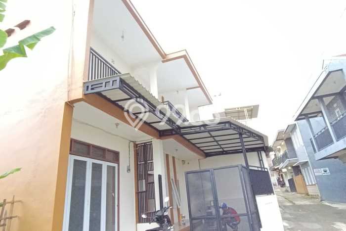 Rumah Luas Asri 4 KT Siap Pakai di Cihanjuang Bandung Rumah Luas Asri 4 KT Siap Pakai di Cihanjuang Bandung
