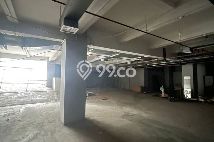 Kantor Area Bisnis di Warung Buncit, Luas 3230m², Jalan Utama Kantor Area Bisnis di Warung Buncit, Luas 3230m², Jalan Utama