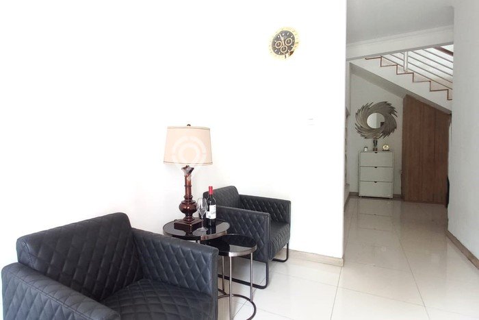 Rumah Elit LB 136m2 Siap Pakai Desain Elegan di Bintaro, Tangerang Selatan Rumah Elit LB 136m2 Siap Pakai Desain Elegan di Bintaro, Tangerang Selatan
