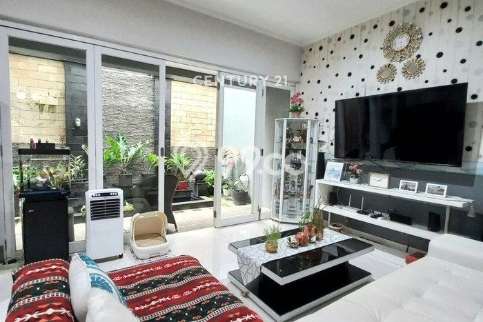 Rumah Luxury Modern Siap Huni di Bintaro Tangerang Selatan Rumah Luxury Modern Siap Huni di Bintaro Tangerang Selatan