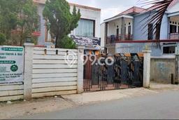 Dijual Murah Rumah dengan 6 Kamar Tidur dan 4 Kamar Mandi di Area Ciracas, Jakarta Timur Dijual Murah Rumah dengan 6 Kamar Tidur dan 4 Kamar Mandi di Area Ciracas, Jakarta Timur