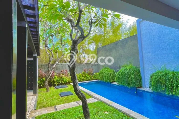 Rumah Mewah LB 165m2 Siap Huni Desain Elegan di Seminyak, Badung Rumah Mewah LB 165m2 Siap Huni Desain Elegan di Seminyak, Badung