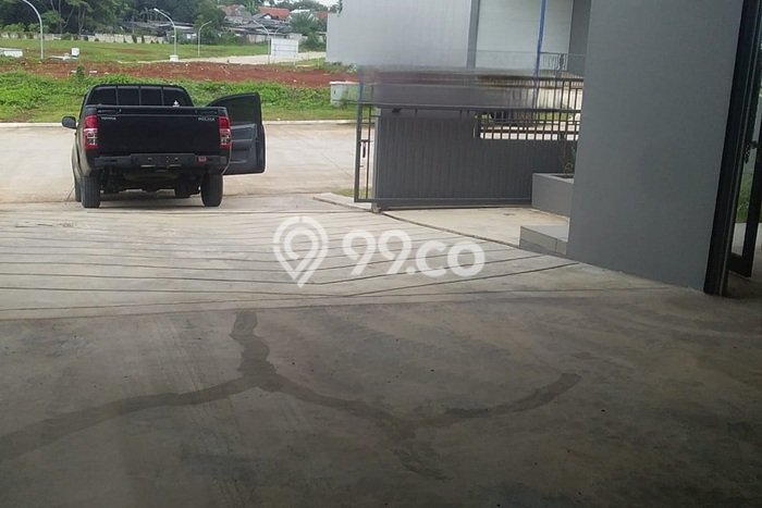 INVESTASI POTENSIAL! Gudang di BSD City, Luas 186m², Area Komersial INVESTASI POTENSIAL! Gudang di BSD City, Luas 186m², Area Komersial