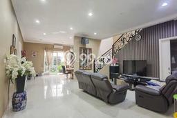 Rumah Siap Huni lokasi Gading Serpong, Tangerang, LT 250m² LB 230m² Rumah Siap Huni lokasi Gading Serpong, Tangerang, LT 250m² LB 230m²