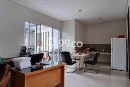 Rumah Nyaman 3 KT LT 162m² di BSD, Tangerang Rumah Nyaman 3 KT LT 162m² di BSD, Tangerang
