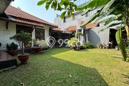 Siap Huni Rumah Mewah 3 Kamar di Kebon Jeruk Dekat ke Mana Saja Siap Huni Rumah Mewah 3 Kamar di Kebon Jeruk Dekat ke Mana Saja
