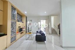 Properti Strategis 3 KT Luas Tanah 112m² di Karawaci, Tangerang Properti Strategis 3 KT Luas Tanah 112m² di Karawaci, Tangerang