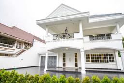 Jual Rumah Mewah Elegan Dengan View Cantik di Kemang, Jakarta Selatan Jual Rumah Mewah Elegan Dengan View Cantik di Kemang, Jakarta Selatan