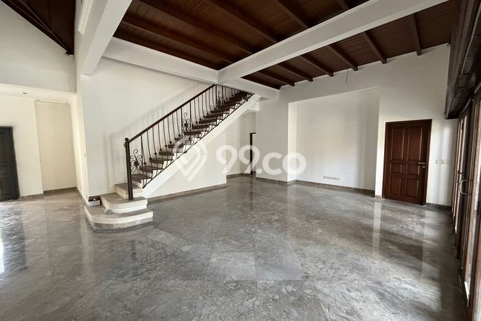 Dijual Rumah Luas Elegan Dengan View Eksklusif di Benoa, Badung Dijual Rumah Luas Elegan Dengan View Eksklusif di Benoa, Badung