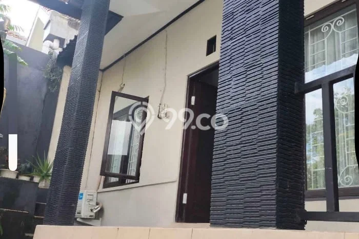 Disewakan! Rumah 4 Kamar Tidur &
2 Kamar Mandi di Nusa Dua, Badung Disewakan! Rumah 4 Kamar Tidur &
2 Kamar Mandi di Nusa Dua, Badung
