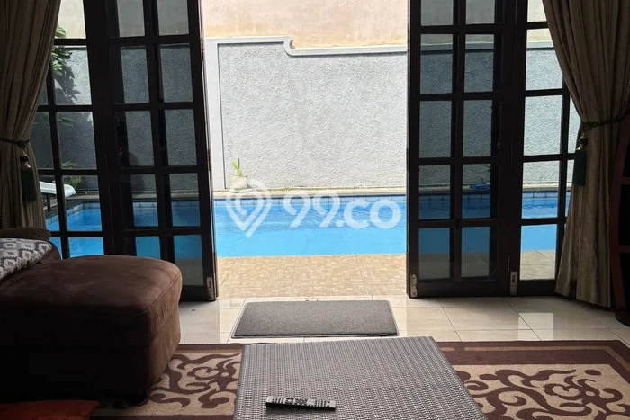 Lokasi strategis! Rumah siap pakai disewakan di Jimbaran LB 200m2 Lokasi strategis! Rumah siap pakai disewakan di Jimbaran LB 200m2