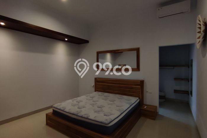 Vila For Rent di , Area 0m2m², Lingkungan Nyaman Vila For Rent di , Area 0m2m², Lingkungan Nyaman