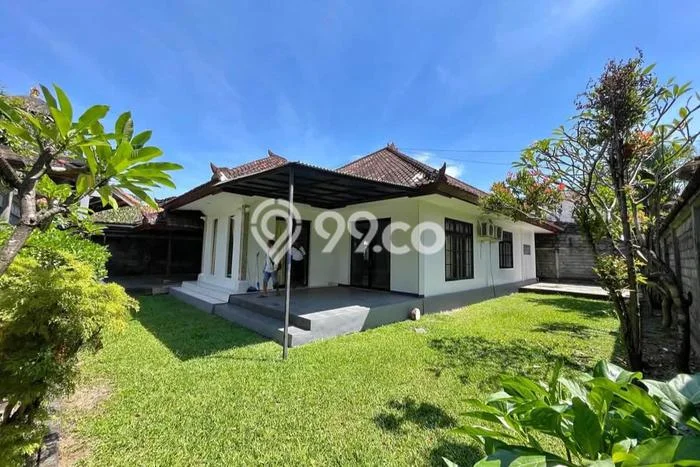 GOOD DEAL! Rumah area Legian, 3 KT, Ready, Luas 400m² Bangunan 175m² GOOD DEAL! Rumah area Legian, 3 KT, Ready, Luas 400m² Bangunan 175m²