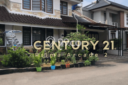 Rumah Mewah LB 199m2 Siap Huni Desain Elegan di Bintaro, Tangerang Selatan Rumah Mewah LB 199m2 Siap Huni Desain Elegan di Bintaro, Tangerang Selatan