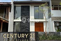 HUNIAN PILIHAN! Rumah di Ciputat, LT 96m² Bangunan 150m² HUNIAN PILIHAN! Rumah di Ciputat, LT 96m² Bangunan 150m²