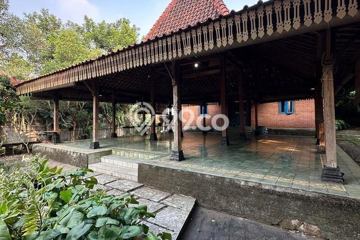 Rumah Luxury Modern Siap Huni di Bintaro Tangerang Selatan Rumah Luxury Modern Siap Huni di Bintaro Tangerang Selatan