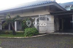 For Sale! Luxury House LT 1669m2 Desain Modern di Petukangan For Sale! Luxury House LT 1669m2 Desain Modern di Petukangan