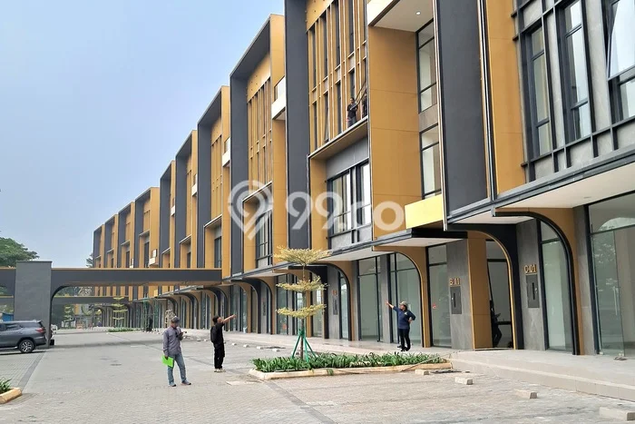 Komersial Area Komersial Kawasan Cisauk, Luas 347m², Sentra Niaga Komersial Area Komersial Kawasan Cisauk, Luas 347m², Sentra Niaga