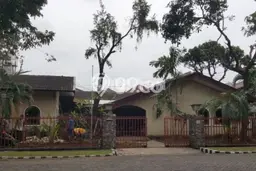 For Sale! Luxury House LT 955m2 Desain Modern di Jemursari For Sale! Luxury House LT 955m2 Desain Modern di Jemursari