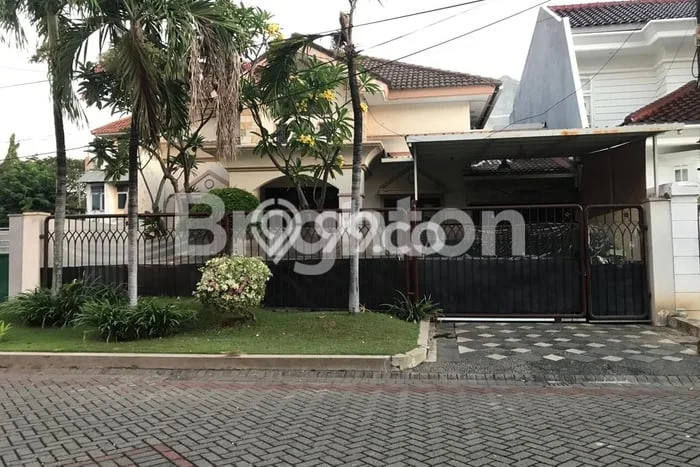 Ready to Use! Premium House LT 300m2 Desain Modern di Keputih Ready to Use! Premium House LT 300m2 Desain Modern di Keputih