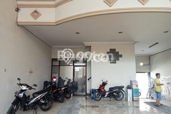 Unit Ruko Dijual di Surabaya LT 287m2 & LB 335m2 Unit Ruko Dijual di Surabaya LT 287m2 & LB 335m2