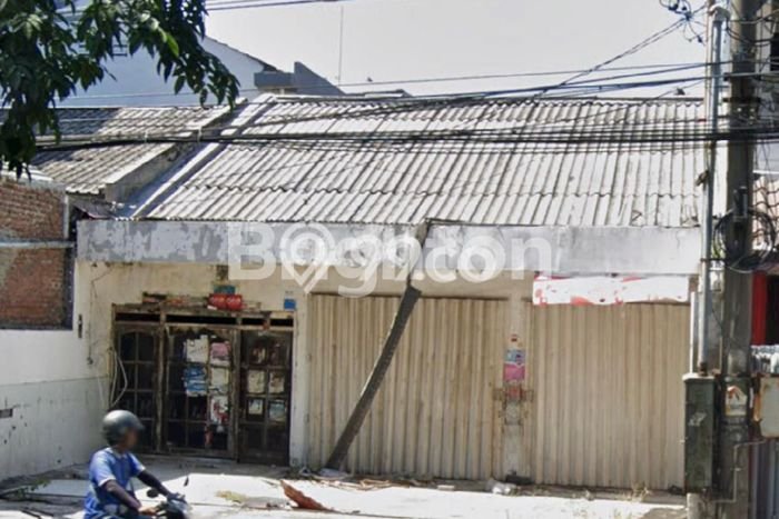LISTING BARU! Rumah Strategis di , LT 270m2m² Bangunan 130m2m² LISTING BARU! Rumah Strategis di , LT 270m2m² Bangunan 130m2m²
