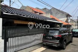 For Sale! Luxury House LT 132m2 Desain Elegan di Rawamangun For Sale! Luxury House LT 132m2 Desain Elegan di Rawamangun