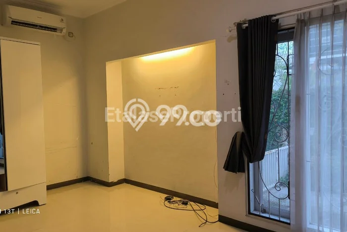 Rumah Eksklusif Siap Huni LT 260m2 di Asemrowo, Surabaya Rumah Eksklusif Siap Huni LT 260m2 di Asemrowo, Surabaya