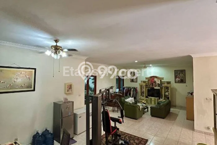 Rumah Mewah Dijual LT 300m2 di Dukuh Pakis, Surabaya Rumah Mewah Dijual LT 300m2 di Dukuh Pakis, Surabaya