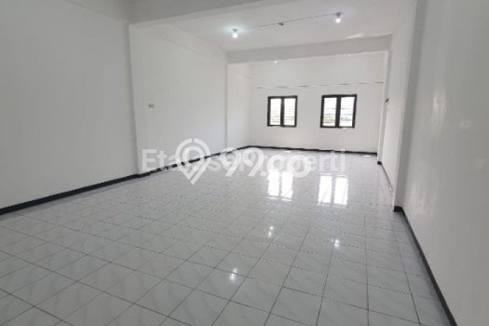 Unit Ruko Dijual di Sukolilo Surabaya Luas Tanah 105m2, Luas Bangunan 315m2 Unit Ruko Dijual di Sukolilo Surabaya Luas Tanah 105m2, Luas Bangunan 315m2