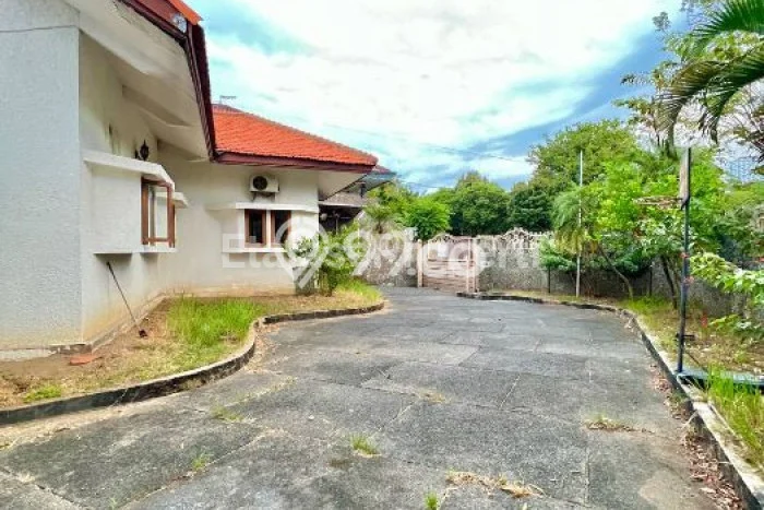 Rumah Kontrakan Surabaya LT 590m2 LB 300m2 Area Jemursari Rumah Kontrakan Surabaya LT 590m2 LB 300m2 Area Jemursari