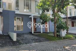 Disewakan! Rumah 2 Kamar Tidur &
2 Kamar Mandi di Citraland, Surabaya Disewakan! Rumah 2 Kamar Tidur &
2 Kamar Mandi di Citraland, Surabaya