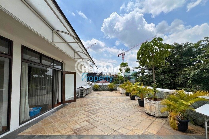 Dijual Rumah Mewah Elegan Dengan View Cantik di Kuningan, Jakarta Selatan Dijual Rumah Mewah Elegan Dengan View Cantik di Kuningan, Jakarta Selatan