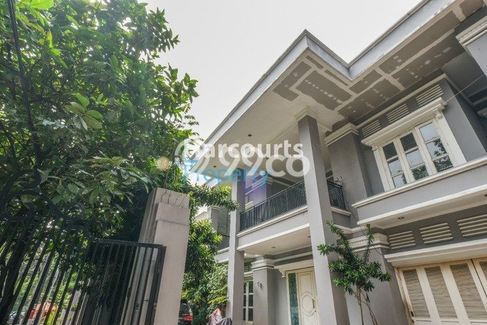 Rumah Eksklusif Siap Huni LT 629m2 di Menteng, Jakarta Pusat Rumah Eksklusif Siap Huni LT 629m2 di Menteng, Jakarta Pusat