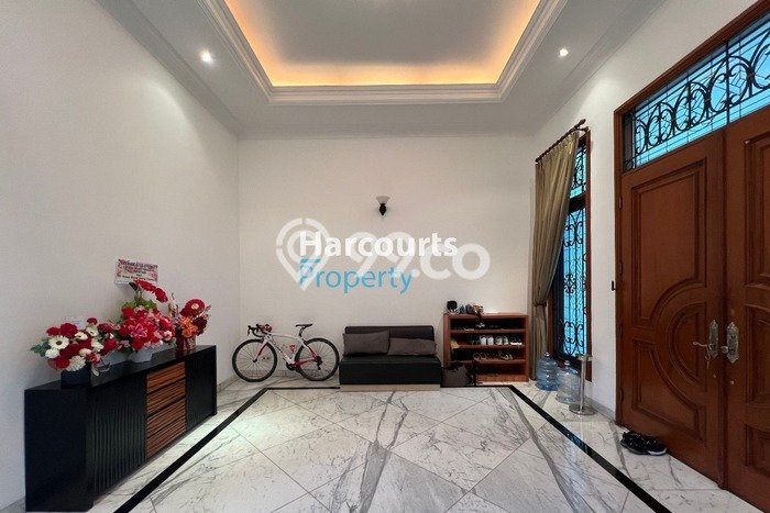 Dijual Rumah Mewah Elegan Dengan View Cantik di Kuningan, Jakarta Selatan Dijual Rumah Mewah Elegan Dengan View Cantik di Kuningan, Jakarta Selatan