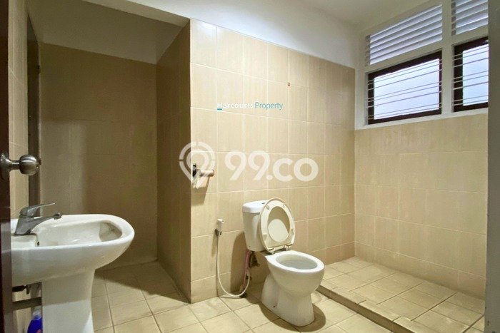 Rumah Sewa Jakarta Selatan LT 300m2 LB 200m2 Kawasan SCBD Rumah Sewa Jakarta Selatan LT 300m2 LB 200m2 Kawasan SCBD