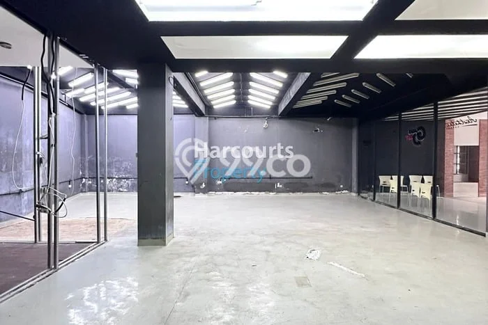 Unit Komersial Disewa Lokasi Kebayoran Baru, Jakarta Selatan Spesifikasi Luas Bangunan 1180m2 Unit Komersial Disewa Lokasi Kebayoran Baru, Jakarta Selatan Spesifikasi Luas Bangunan 1180m2