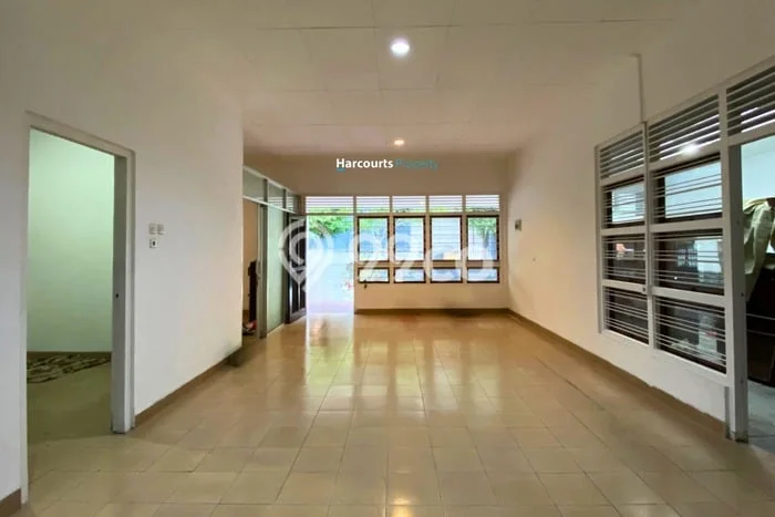 Rumah sewa siap huni 3 Kamar Tidur di SCBD, Jakarta Selatan Rumah sewa siap huni 3 Kamar Tidur di SCBD, Jakarta Selatan