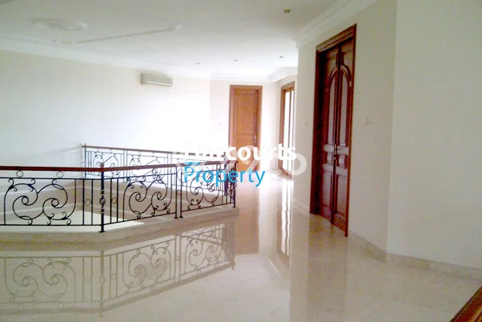 Sewa Rumah Nyaman di Jeruk Purut LT 1000m2 / LB 700m2 Kondisi Bagus Sewa Rumah Nyaman di Jeruk Purut LT 1000m2 / LB 700m2 Kondisi Bagus