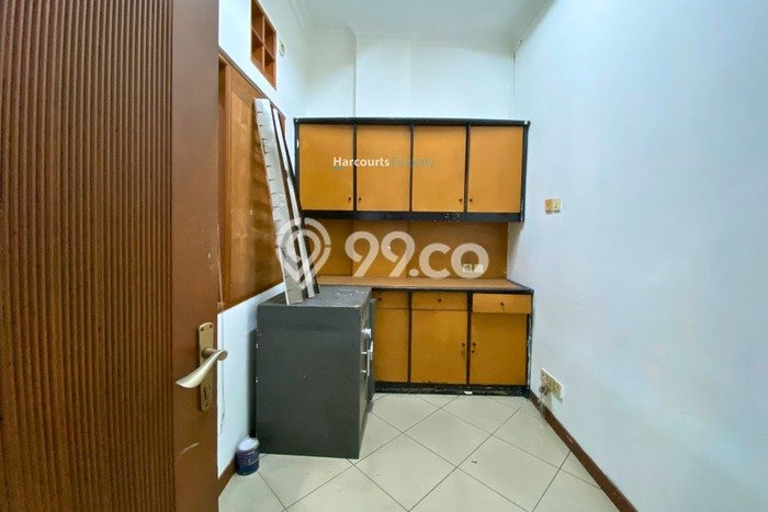 FOR SALE! Ruko di Kebayoran Baru Jakarta Selatan, LT 122m2, LB 275m2 FOR SALE! Ruko di Kebayoran Baru Jakarta Selatan, LT 122m2, LB 275m2