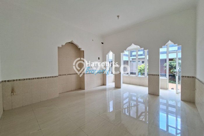 Sewa Rumah Modern di Menteng Harga Rp 1,6 Miliar/ Tahun Sewa Rumah Modern di Menteng Harga Rp 1,6 Miliar/ Tahun