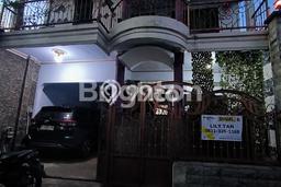 Dijual Cepat Rumah Bagus Siap Huni LB 252m2 di Waru, Sidoarjo Dijual Cepat Rumah Bagus Siap Huni LB 252m2 di Waru, Sidoarjo
