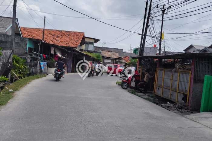 Area Ramai! Gudang Dijual di Tarumajaya untuk Bisnis Luas Bangunan 475m2 Area Ramai! Gudang Dijual di Tarumajaya untuk Bisnis Luas Bangunan 475m2