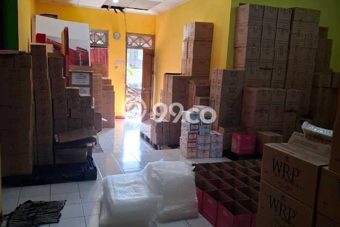 Hunian Eksklusif Siap Huni LT 202m2 di Duren Sawit, Jakarta Timur Hunian Eksklusif Siap Huni LT 202m2 di Duren Sawit, Jakarta Timur