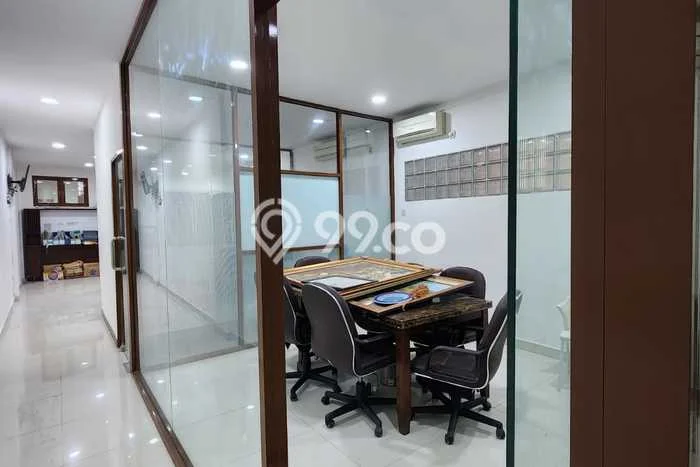Area Strategis! Disewakan Ruko Lokasi Gambir, Jakarta Pusat Cocok untuk Bisnis Area Strategis! Disewakan Ruko Lokasi Gambir, Jakarta Pusat Cocok untuk Bisnis