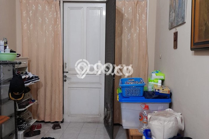GOOD DEAL! Rumah Strategis di Waru, Luas 120m2m² Bangunan 200m2m² GOOD DEAL! Rumah Strategis di Waru, Luas 120m2m² Bangunan 200m2m²