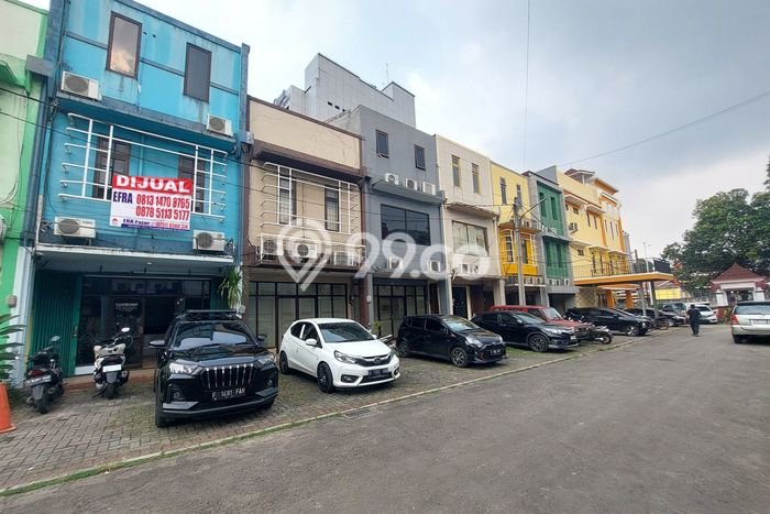Ruko Dijual di Prime Area Jakarta Selatan Luas 180m2 Ruko Dijual di Prime Area Jakarta Selatan Luas 180m2