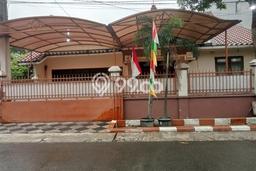 Rumah Minimalis 4 KT di Tugu Depok Semi Furnished Rumah Minimalis 4 KT di Tugu Depok Semi Furnished